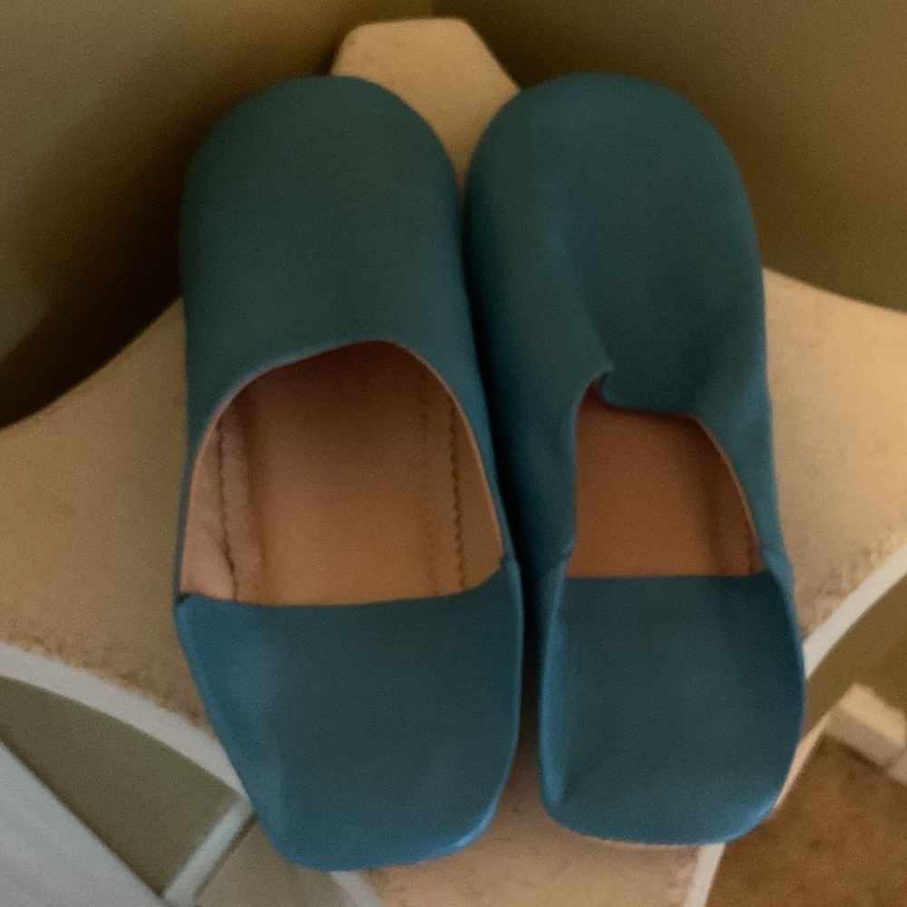 Hand made Morrocan Slippers (Blue, Green or Orange)